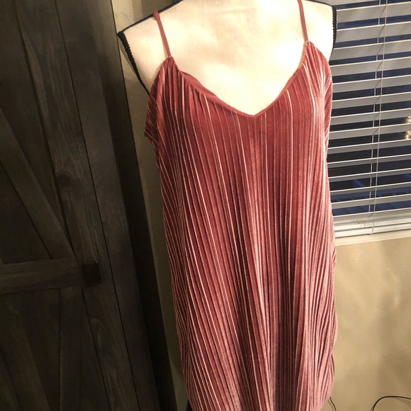 Bardot NWT Velvety Pink Cocktail Dress 10 - Picture 4 of 8